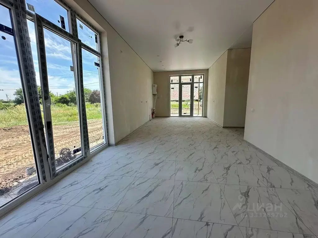 Дом в Краснодарский край, Темрюк ул. Анджиевского (100 м) - Фото 2