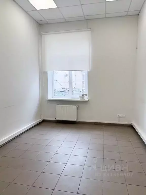Офис в Крым, Симферополь ул. Героев Аджимушкая, 6 (12 м) - Фото 1