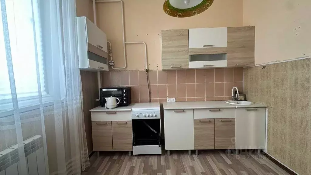 2-к кв. Астраханская область, с. Красный Яр ул. Ватаженская, 4А (65.1 ... - Фото 1