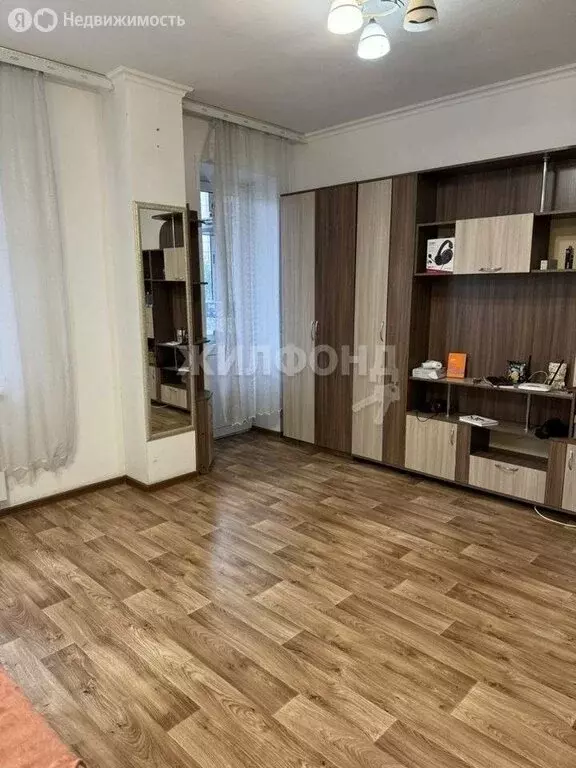 Квартира-студия: Абакан, улица Торосова, 7к1 (26 м) - Фото 1