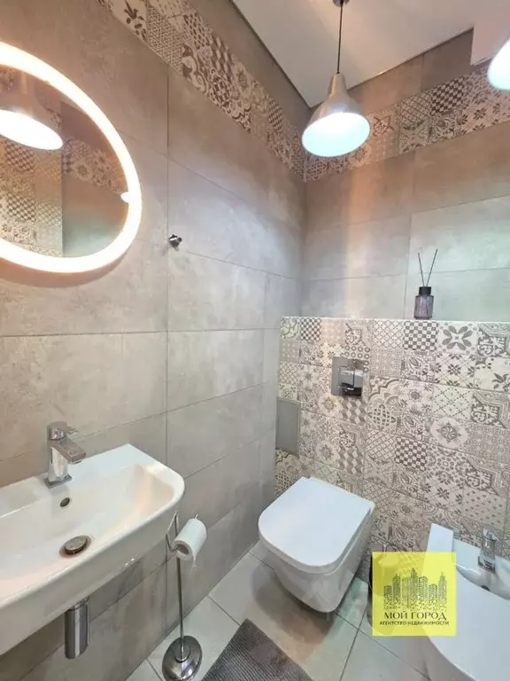 3-к кв. Ханты-Мансийский АО, Пыть-Ях 5-й Солнечный мкр,  (126.8 м) - Фото 2