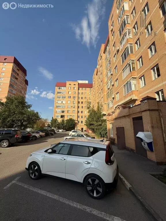 3-комнатная квартира: Грозный, Байсангуровский район, бульвар Султана ... - Фото 1