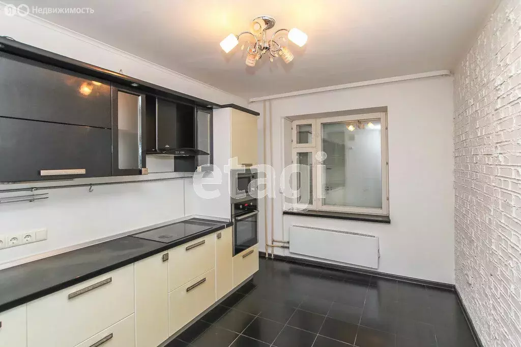 2-комнатная квартира: Тюмень, улица Ю.-Р.Г. Эрвье, 14к2 (55.9 м) - Фото 2