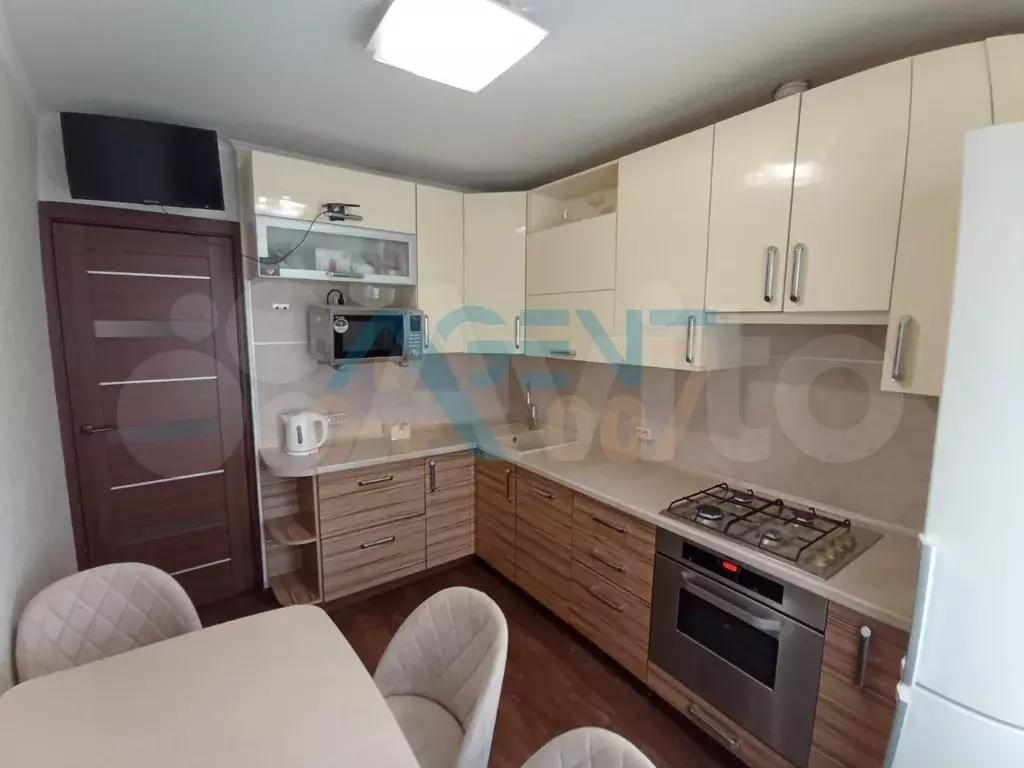 3-к. квартира, 61 м, 4/9 эт. - Фото 1