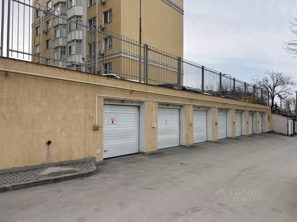 Гараж в Крым, Симферополь просп. Победы, 99 (19 м) - Фото 1