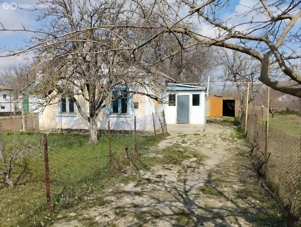 Дом в Сакский район, Молочненское сельское поселение, село ... - Фото 0