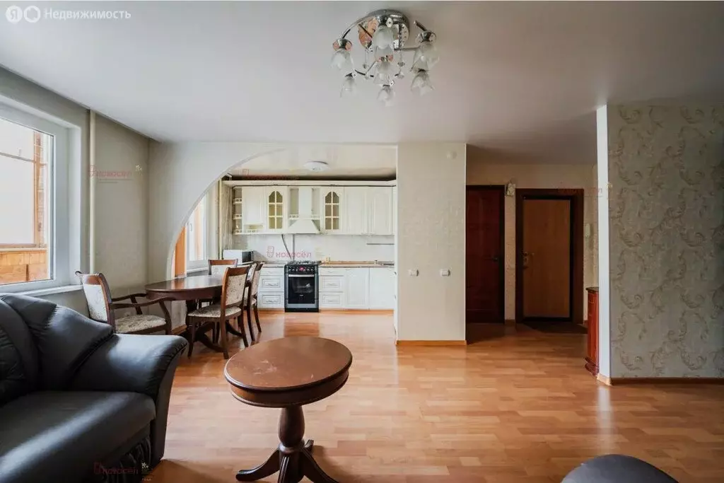 2-комнатная квартира: Екатеринбург, улица Репина, 84 (63 м) - Фото 1