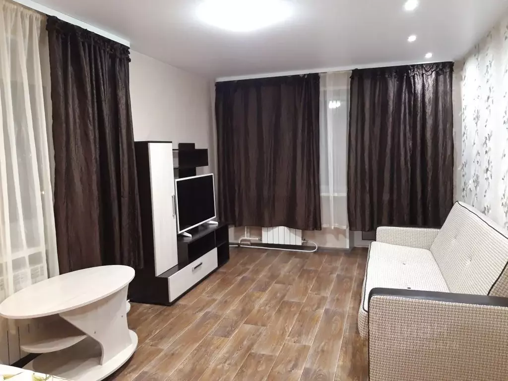 1-к кв. Пермский край, Лысьва ул. Смышляева, 26 (30.0 м) - Фото 1