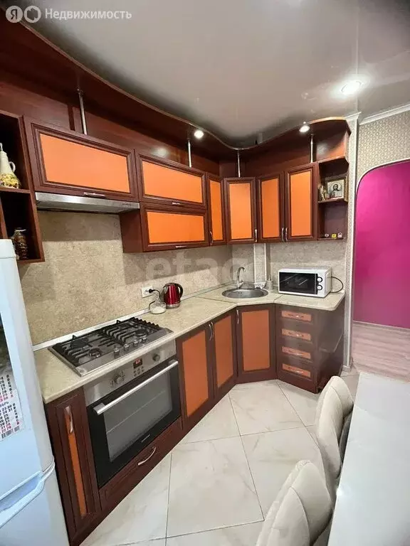 3-комнатная квартира: Невинномысск, улица Гагарина, 72 (65 м) - Фото 0