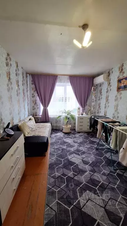 Дом в Астраханская область, Икрянинский район, с. Алгаза пл. Победы, 5 ... - Фото 1