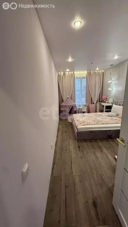 3-комнатная квартира: Горелки, Ключевая улица, 6 (61.4 м) - Фото 2