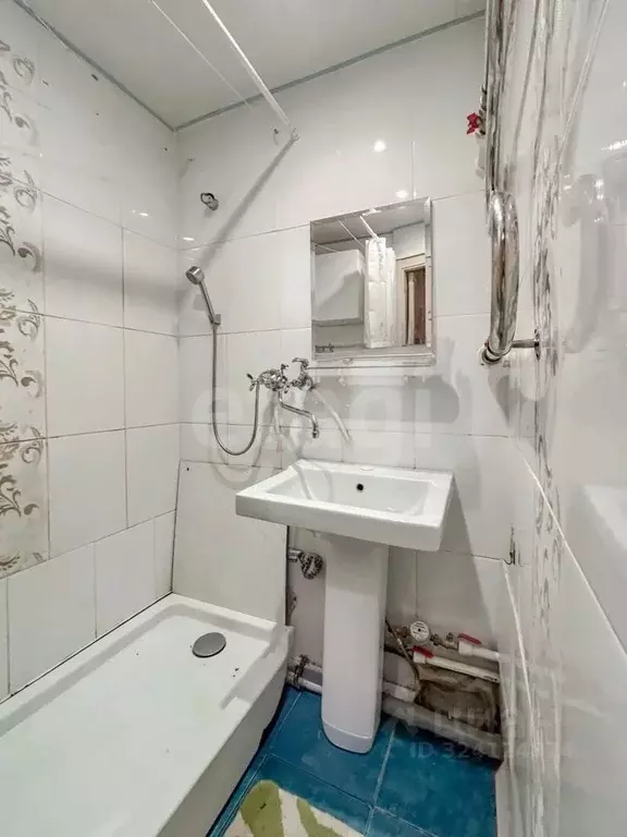 2-к кв. Псковская область, Псков пер. Машиниста, 5 (44.5 м) - Фото 1