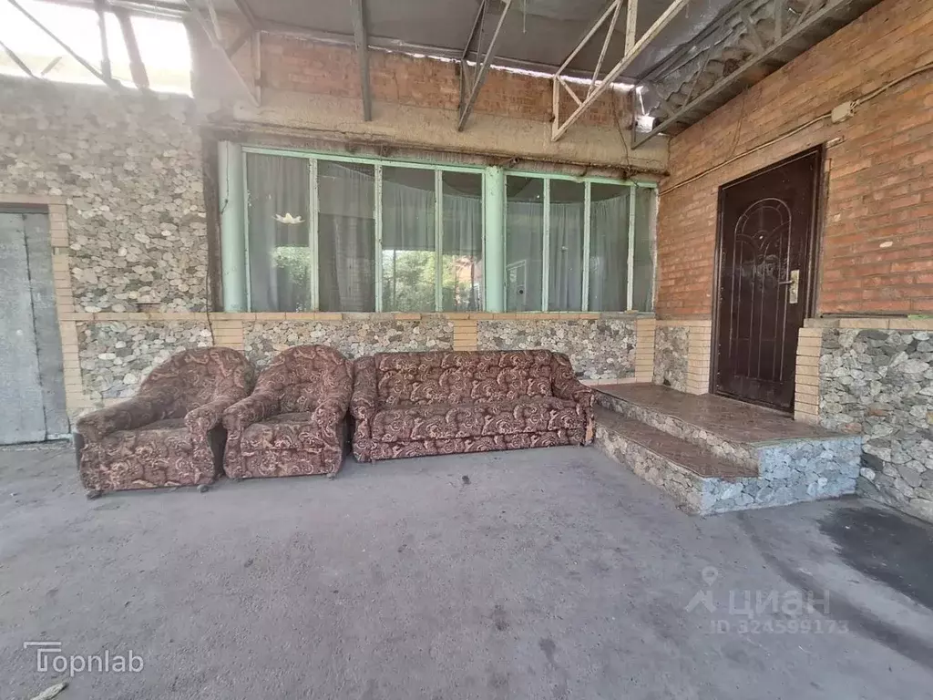 Дом в Кабардино-Балкария, Майский ул. Гастелло, 82 (150 м) - Фото 2