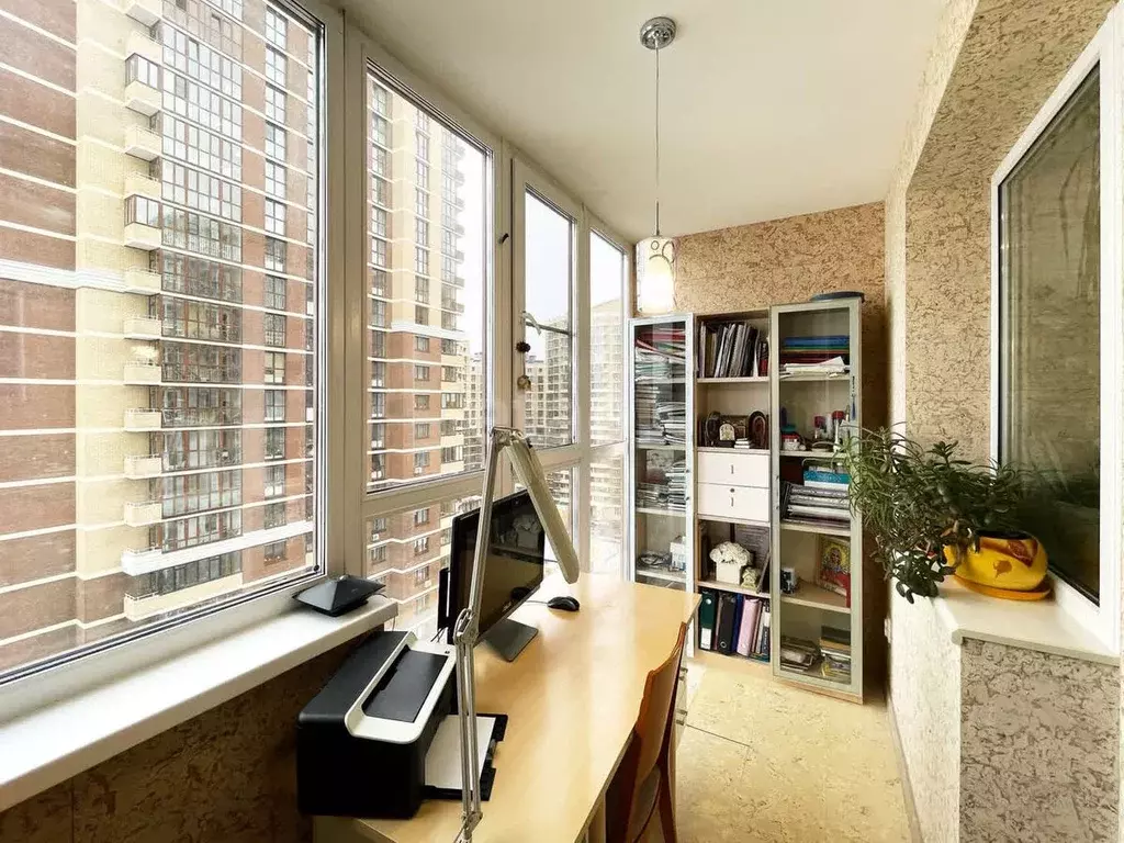 Студия Ханты-Мансийский АО, Сургут ул. Мелик-Карамова, 4/2 (29.3 м) - Фото 1