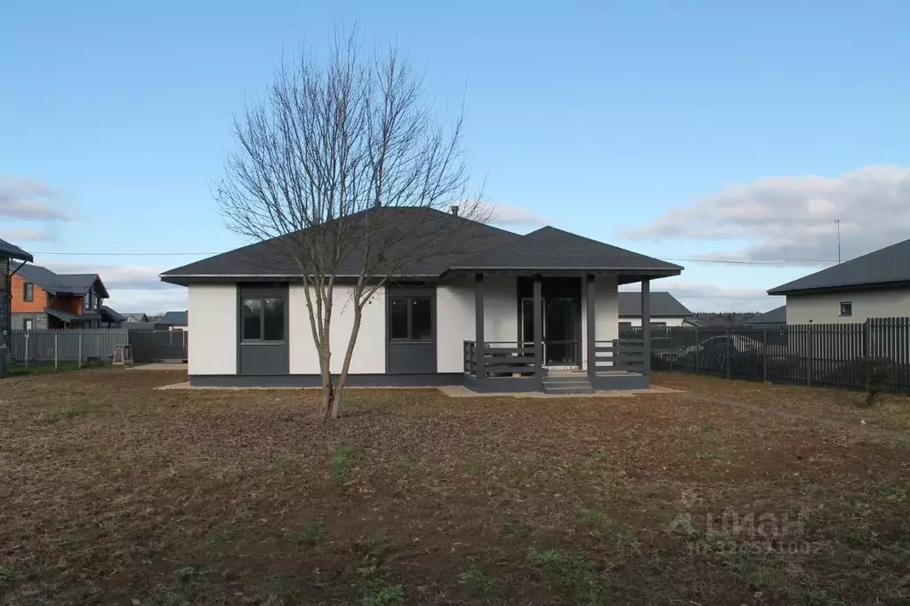 Дом в Калужская область, Жуковский муниципальный округ, Чубарово ... - Фото 1