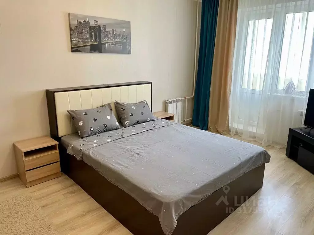 1-к кв. Курская область, Курск просп. Вячеслава Клыкова, 62 (40.0 м) - Фото 1