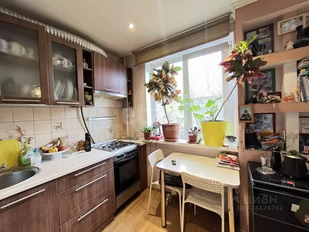 3-к кв. Челябинская область, Челябинск ул. Курчатова, 16 (55.9 м) - Фото 1