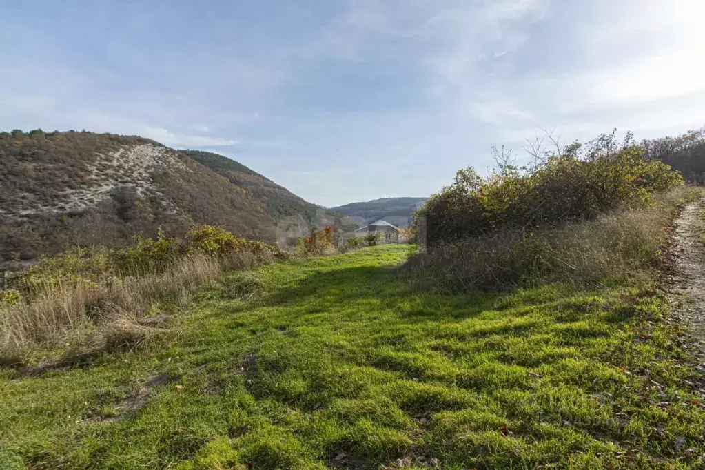 Участок в Севастополь с. Терновка, ул. Родниковая (4.0 сот.) - Фото 0