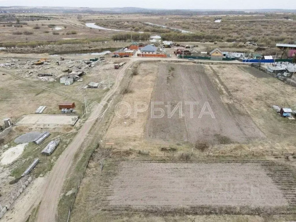 Участок в Тюменская область, Тюменский муниципальный округ, д. Малые ... - Фото 1