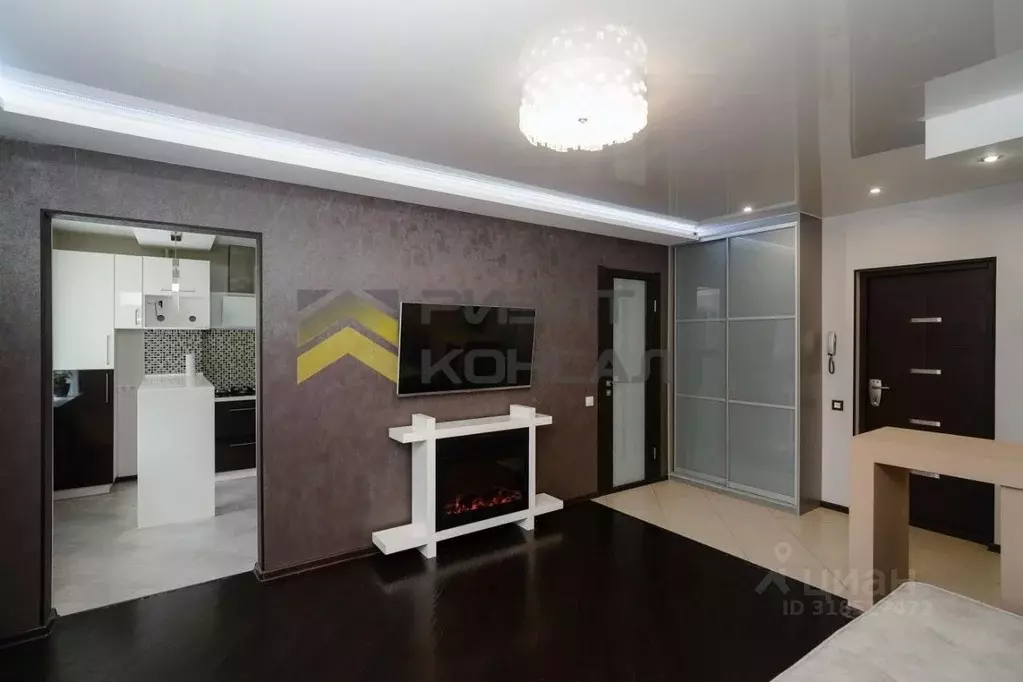 2-к кв. Омская область, Омск просп. Комарова, 5 (53.0 м) - Фото 0