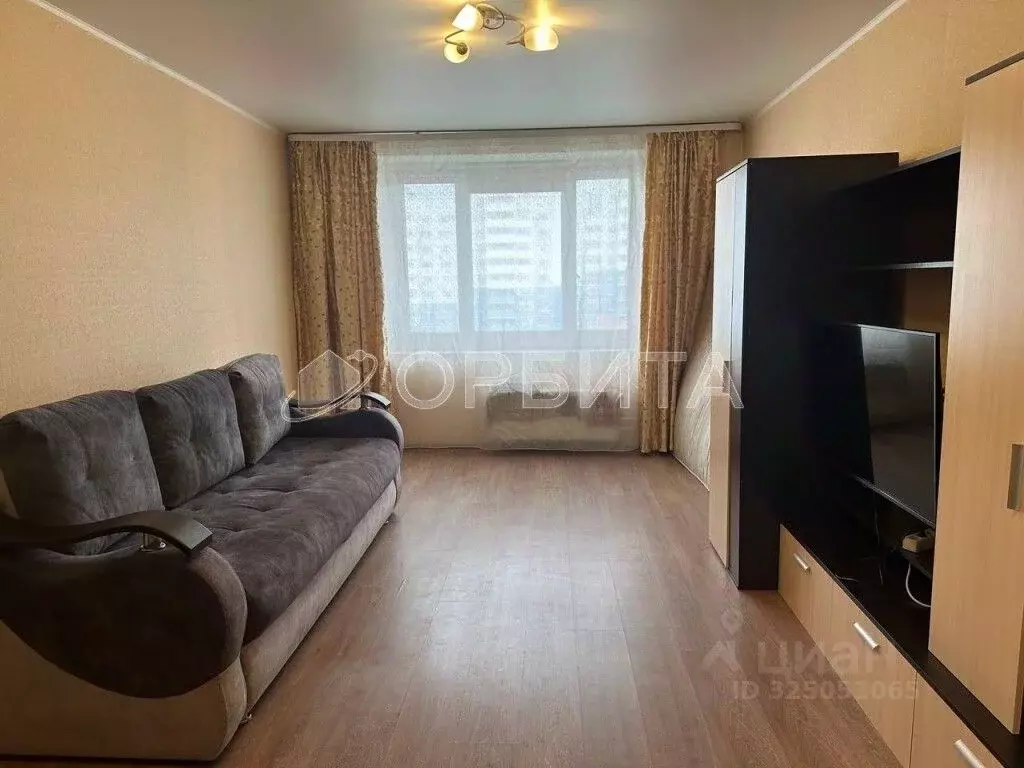 1-к кв. Тюменская область, Тюмень Кремлевская ул., 110к3 (44.0 м) - Фото 2