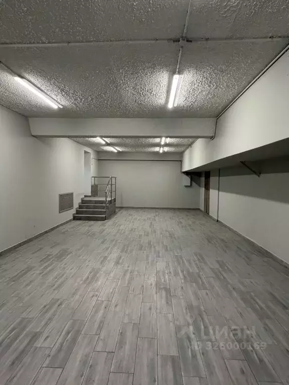 Помещение свободного назначения в Тверская область, Тверь просп. ... - Фото 1