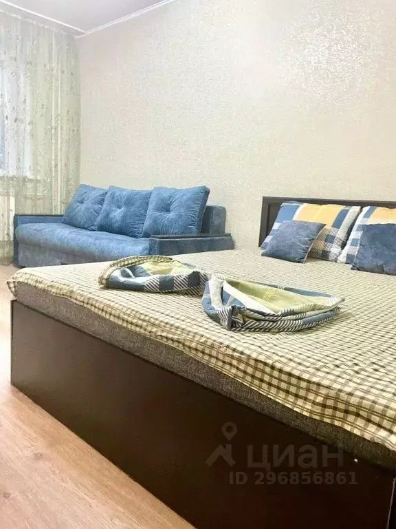 2-к кв. Волгоградская область, Волгоград ул. Базарова, 4 (65.0 м) - Фото 1