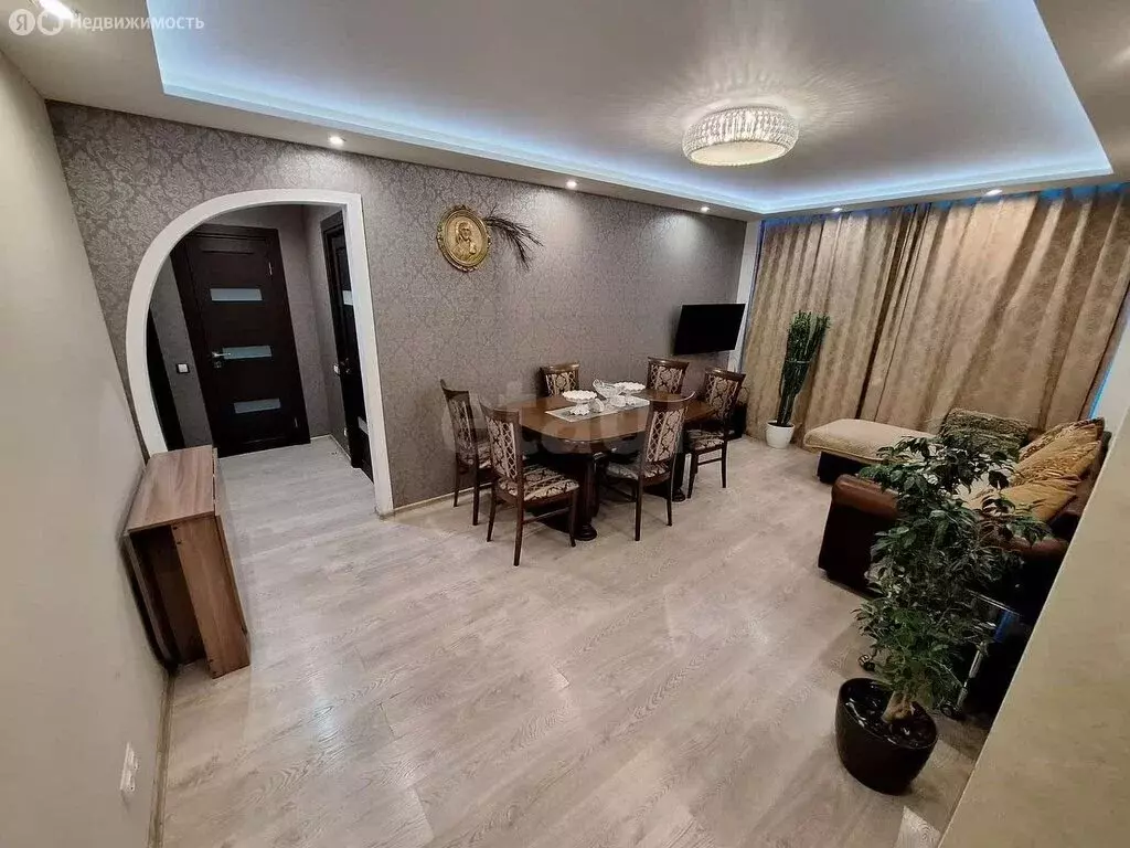 3-комнатная квартира: Нижний Новгород, Витебская улица, 9 (69 м) - Фото 0