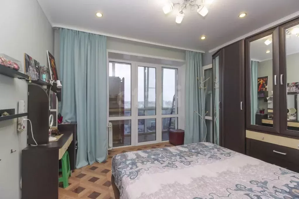 3-к кв. Омская область, Омск ул. Дианова, 25 (92.1 м) - Фото 1