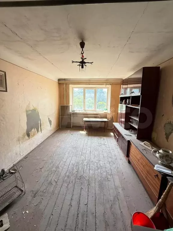 Комната 18 м в 1-к., 2/4 эт. - Фото 0