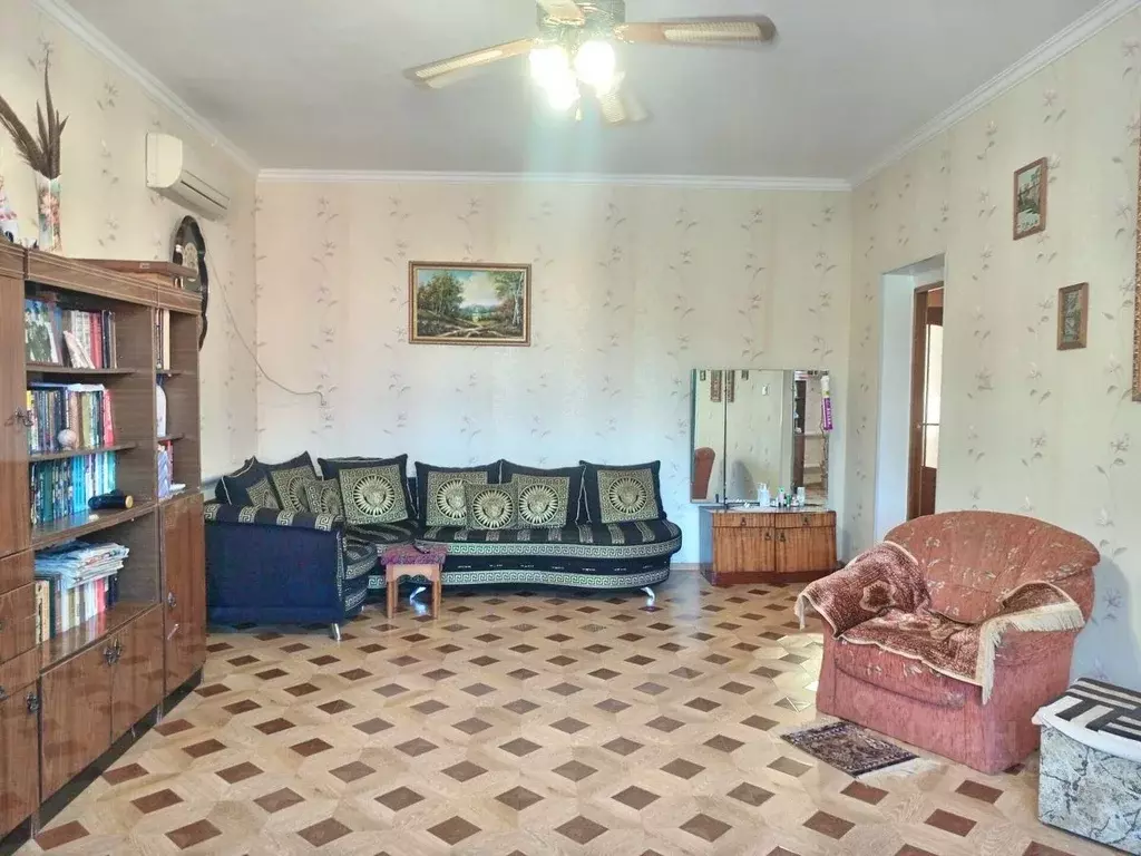 Дом в Краснодарский край, Темрюк Черноморская ул., 23 (254 м) - Фото 1