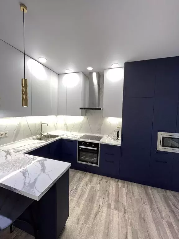 3-к кв. Астраханская область, Астрахань ул. Трофимова, 10 (70.0 м) - Фото 1