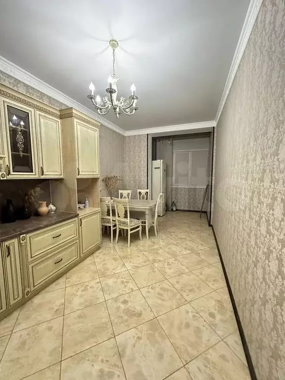 2-к. квартира, 90 м, 4/6 эт. - Фото 1