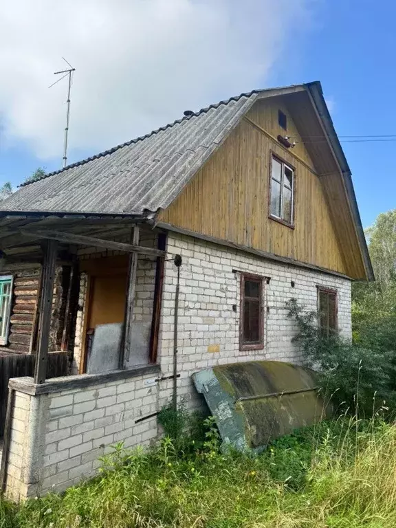 Дом в Псковская область, Псковский район, Середкинская волость, д. ... - Фото 1