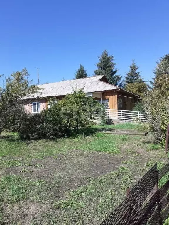 Дом в Амурская область, с. Тамбовка ул. Калининская, 113 (102 м) - Фото 1