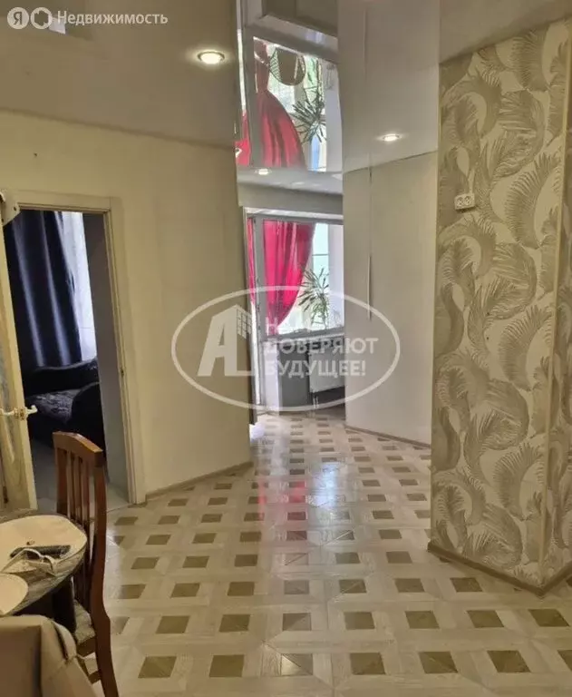 3-комнатная квартира: Пермь, улица Калинина, 64 (70.6 м) - Фото 2