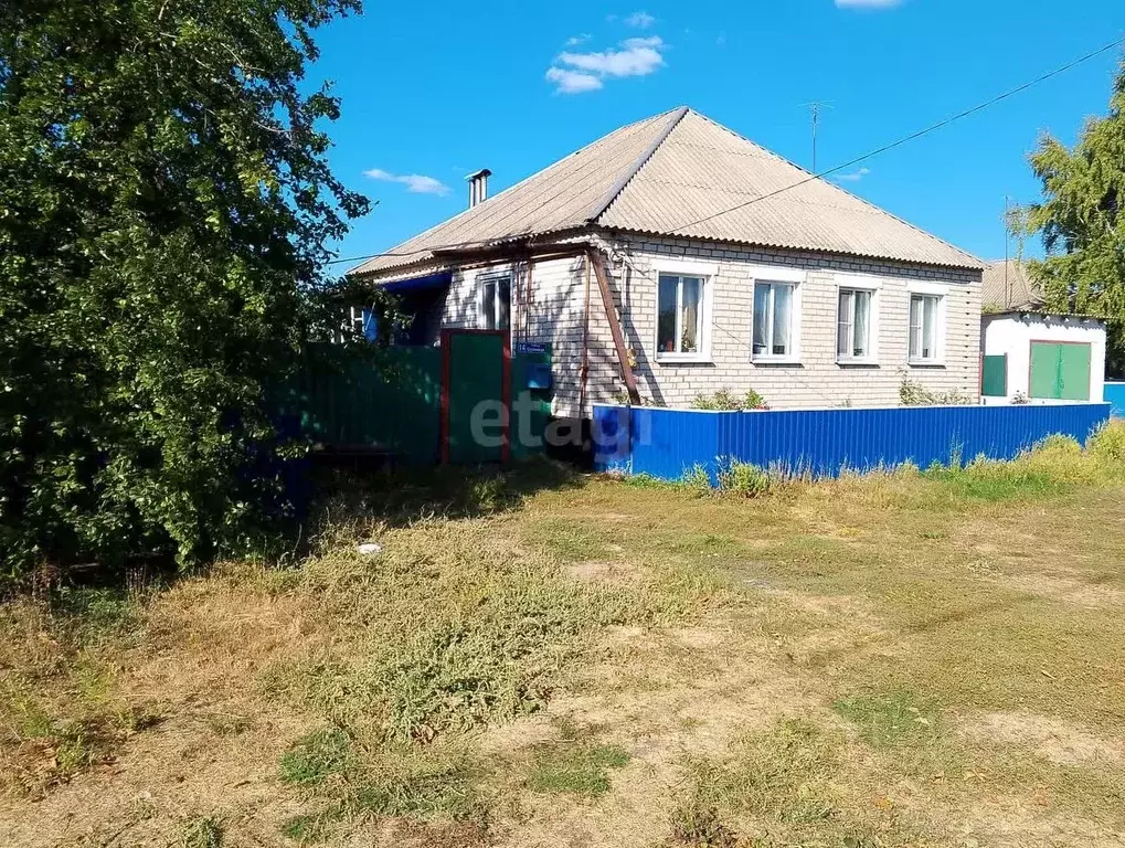 Дом в Белгородская область, Ровеньский район, Верхнесеребрянское ... - Фото 1