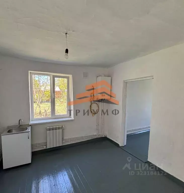 Дом в Крым, Кировский район, с. Партизаны ул. Юбилейная (45 м) - Фото 1