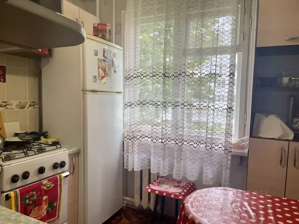2-к кв. Псковская область, Печоры Заводская ул., 3б (42.0 м) - Фото 1