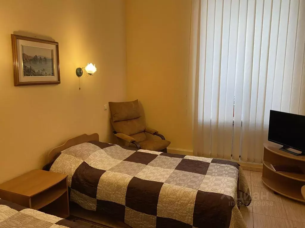Комната Крым, Феодосия ул. Земская, 8 (25.0 м) - Фото 0