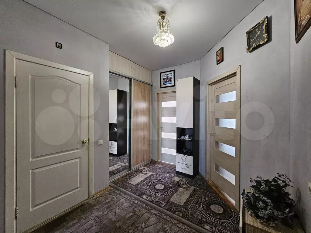 3-к. квартира, 80 м, 1/9 эт. - Фото 1