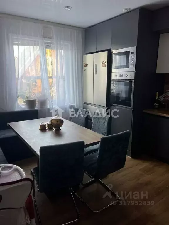 1-к кв. Нижегородская область, Ветлуга ул. Максимова, 4 (74.1 м) - Фото 0