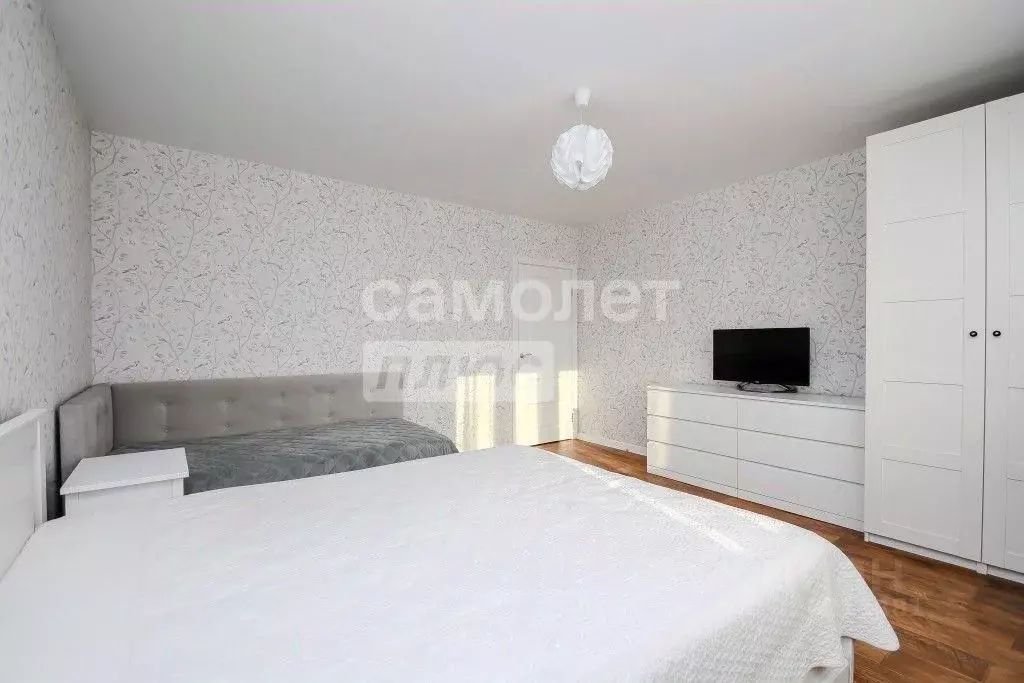 2-к кв. Омская область, Омск ул. Шебалдина, 33А (65.2 м) - Фото 2