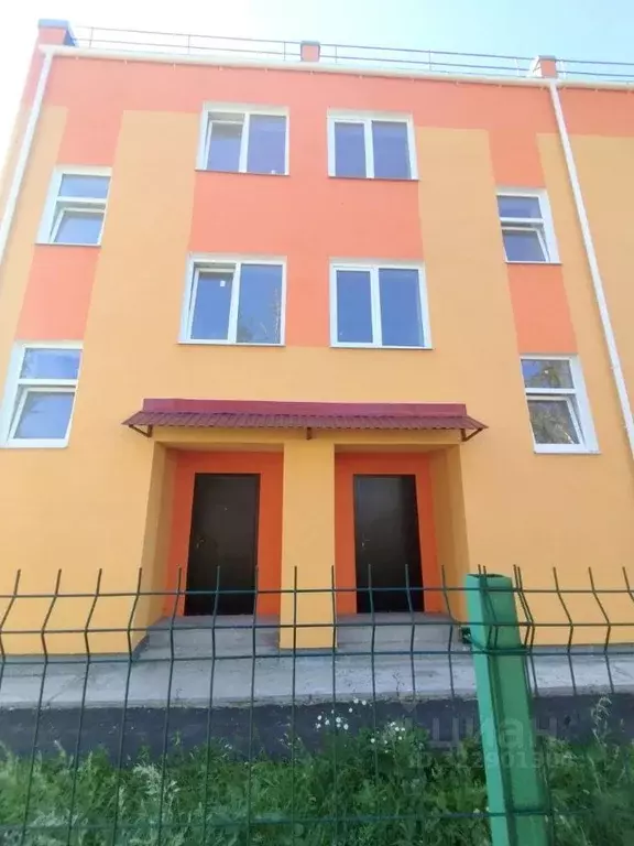 Дом в Ленинградская область, Лодейное поле ул. Карла Маркса (479 м) - Фото 1