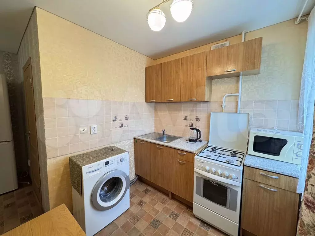 1-к. квартира, 32 м, 4/9 эт. - Фото 0