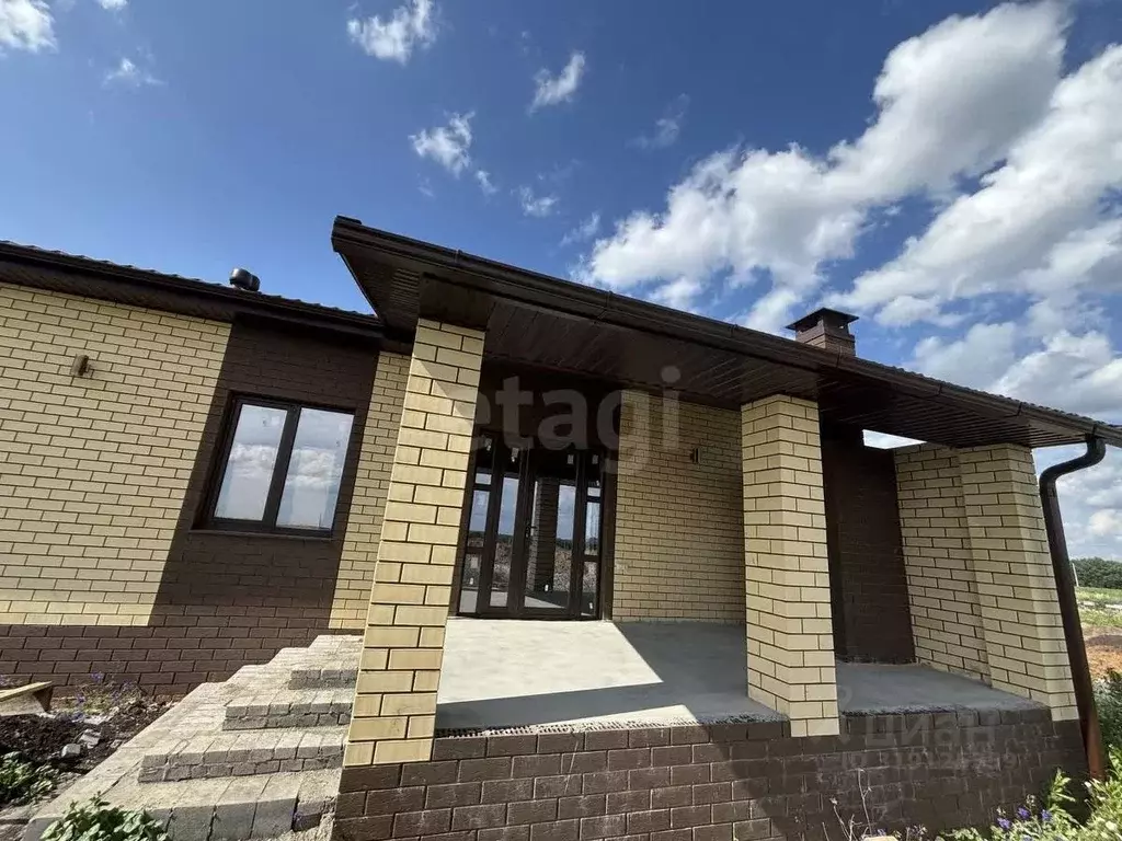 Дом в Белгородская область, Строитель Яковлевский городской округ, ... - Фото 1