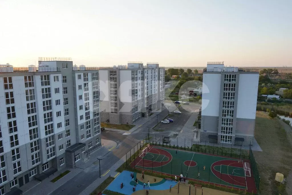 1-комнатная квартира: Темрюк, улица Обороны, 2/1 (40 м) - Фото 0