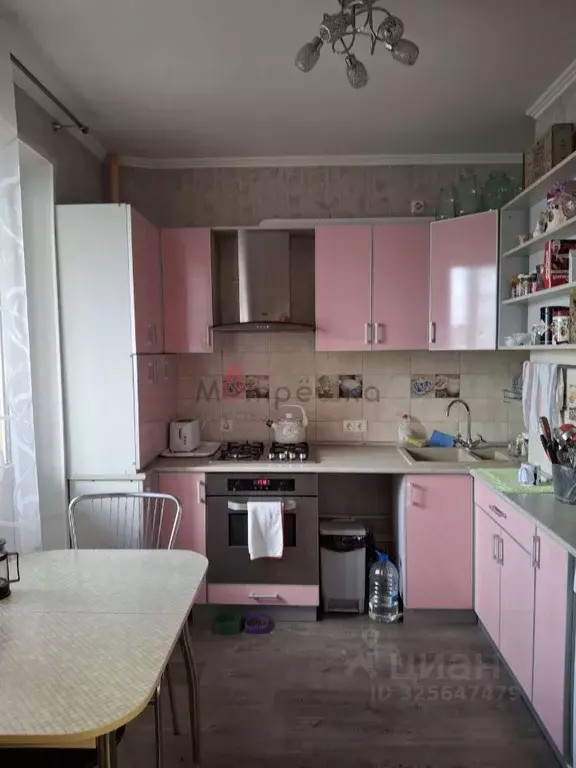 3-к кв. Белгородская область, Белгород ул. Есенина, 56 (68.3 м) - Фото 1