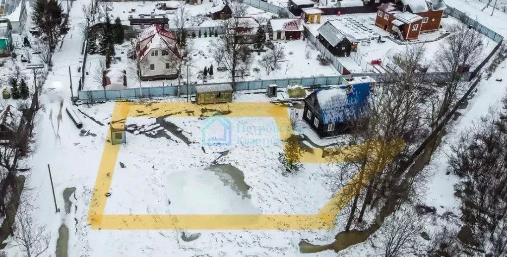 Участок в Ленинградская область, Гатчинский район, Вырица городской ... - Фото 0