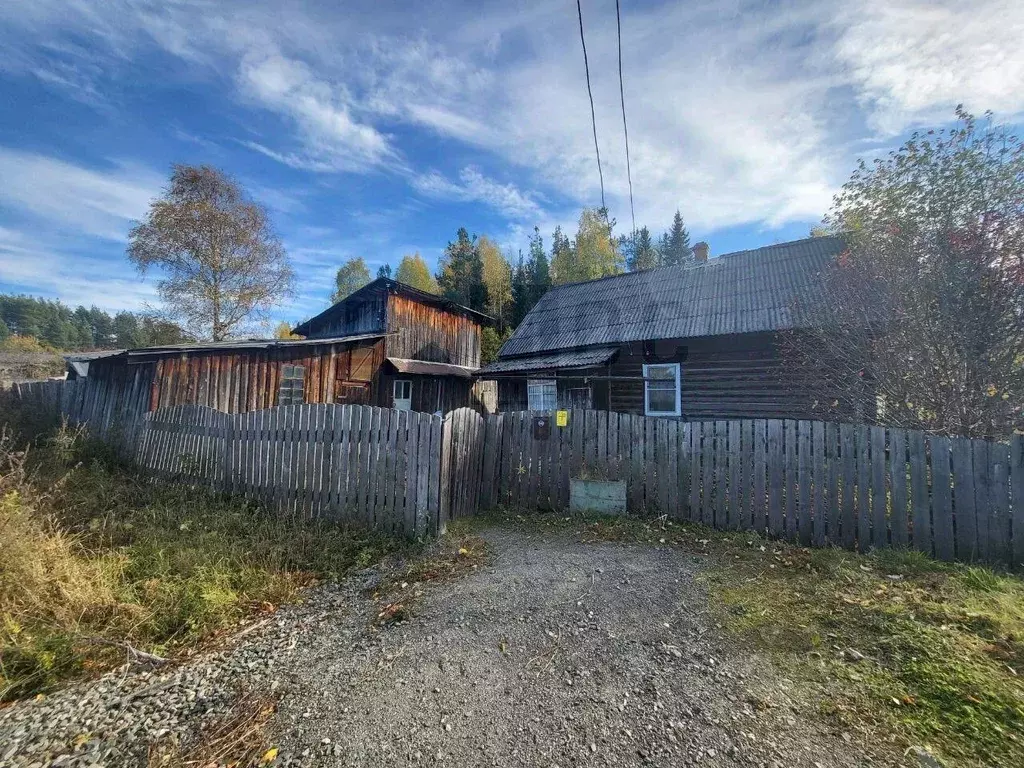 Дом в Свердловская область, Краснотурьинск муниципальный округ, пос. ... - Фото 1